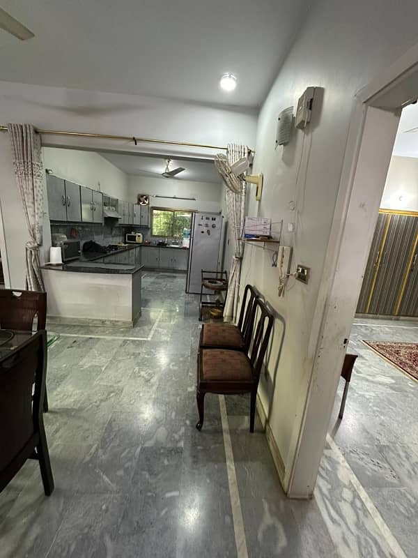 Double Storey 600 Square Yards House For sale In Gulshan-e-Iqbal - Block 6 Karachi 4