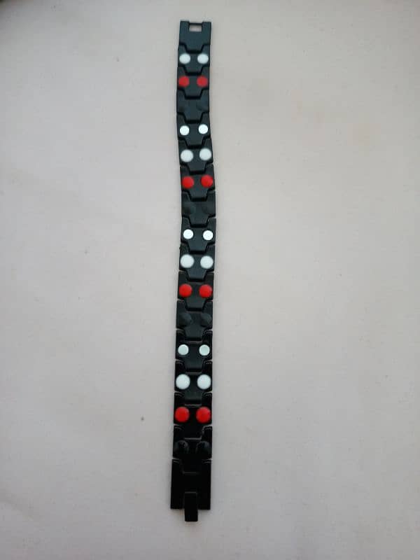 main bracelet 2