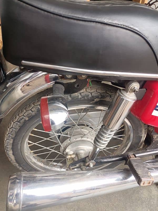 Honda 125 motorcycle for sell 2