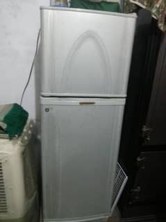 Dawlance fridge with stablizer