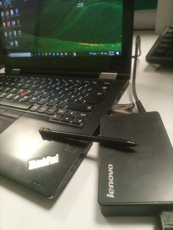 Lenovo touch & Pen Touch Laptop, Thinkpad Yoga 260 1