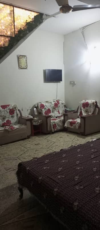 10 marla building for rent gulistan Colony Fsd 0