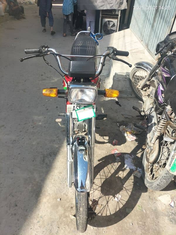 i want to sale road prince bike good and new condition 1