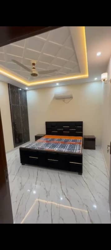 1-Bed Lounge Furnished Ground Floor Available on Rent in Cavalry extension 2