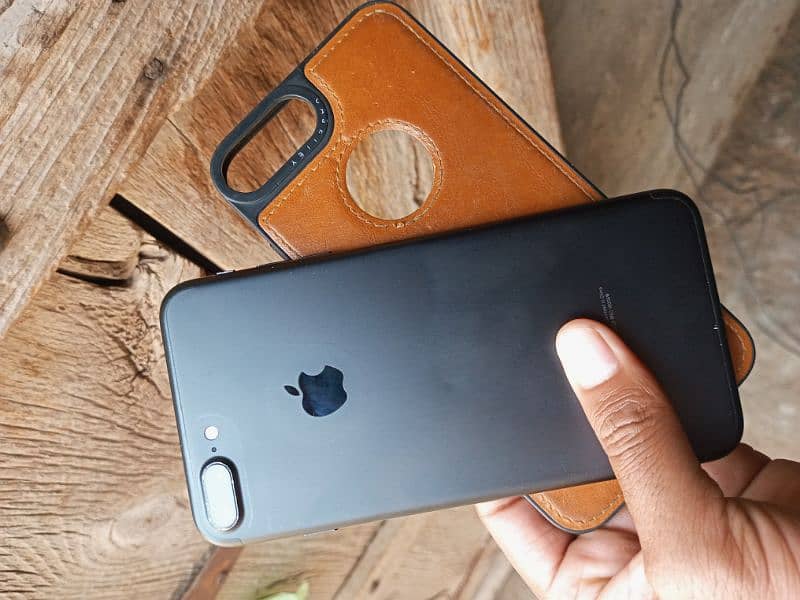 iphone 7plus non pta 32 Gb 03209728330 contact 3