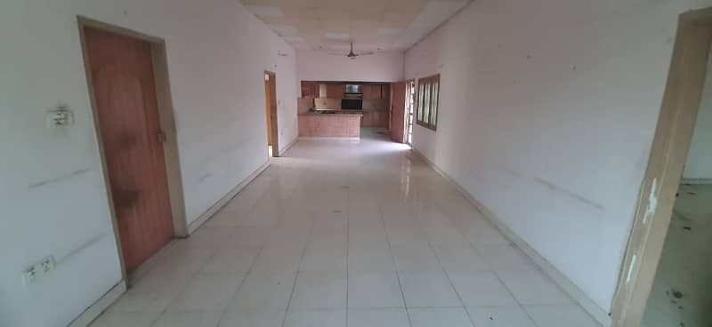 Upper Portion Of 400 Square Yards In Gulshan-e-Iqbal - Block 4A For rent 6