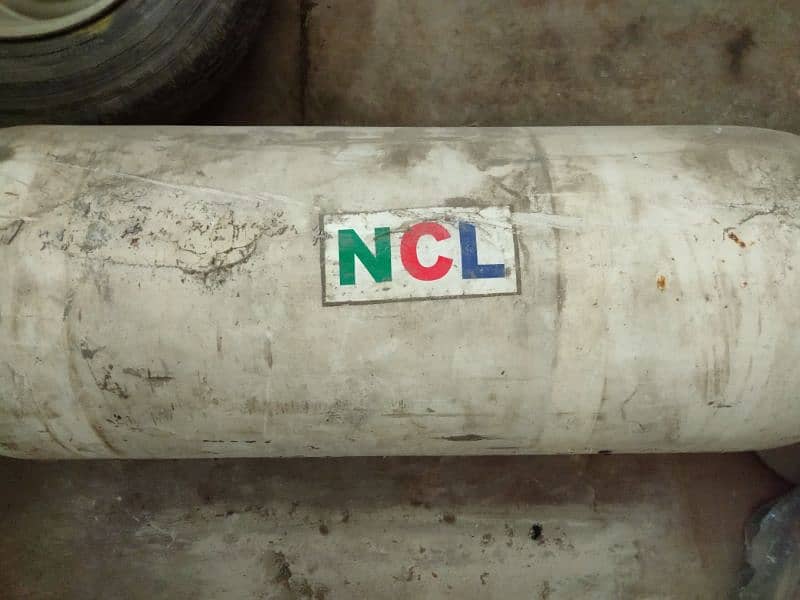 CNG cylinder 0