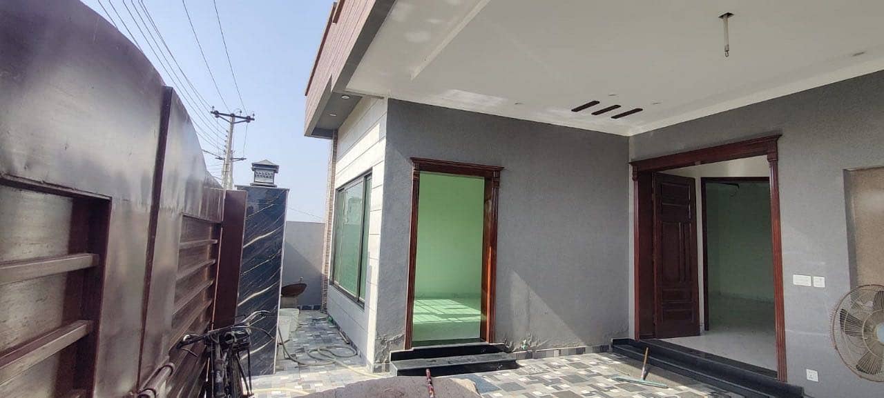 House For Sale In J Block LDA Avenue 1