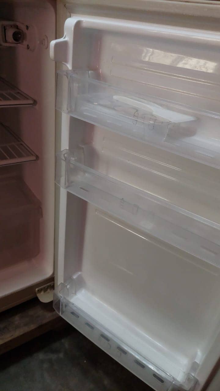 PEL Fridge for Sale in Excellent condition 4