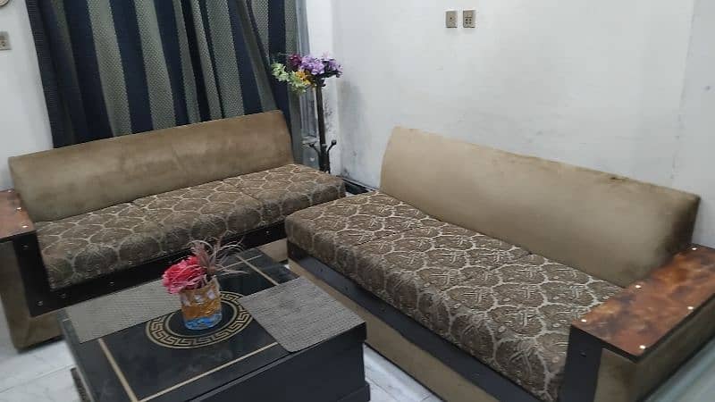 Lshape 6seater sofa in very good condition 1