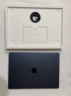 Macbook Air M3, 15", (CTO 16/512) Brand New.