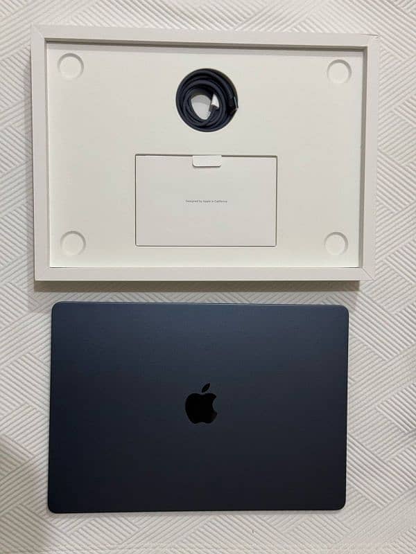 Macbook Air M3, 15", (CTO 16/512) Brand New. 0