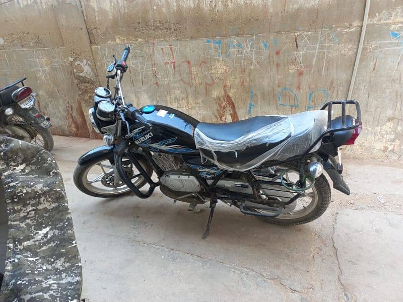 Suzuki 150 SE 2022 3