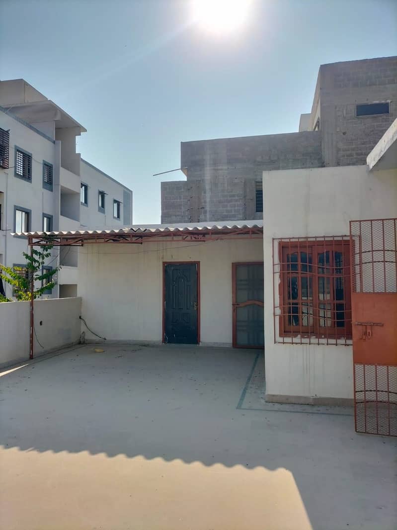 240 Sq Yd Corner 3 Bed DD, 2 Units Ground Plus 1 House For Sale In GWALIOR CHS 8