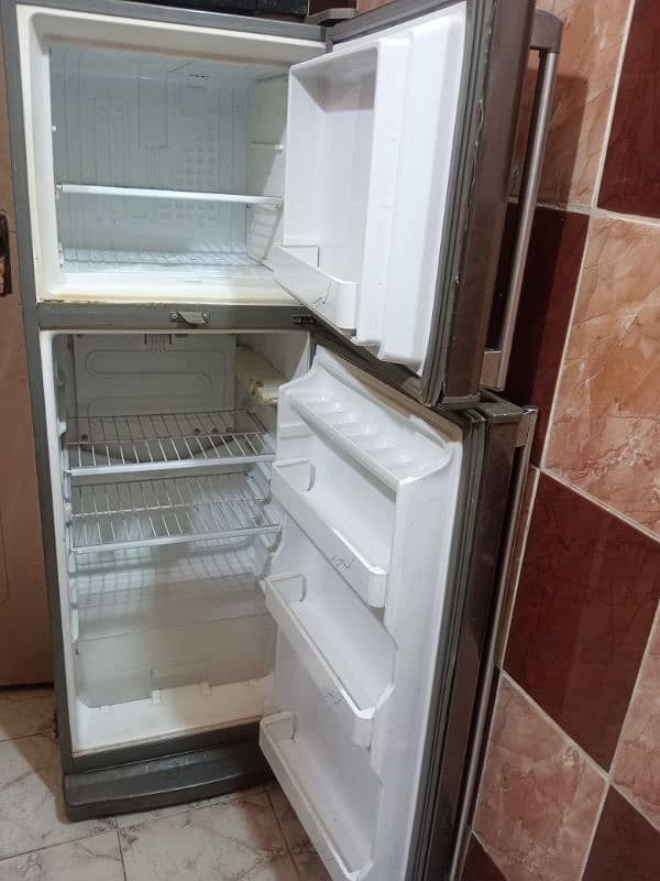 Dawlance fridge for sale 0