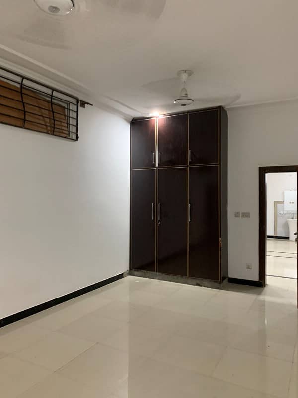 10 Marla Ground portion for Rent in G-14/4 3