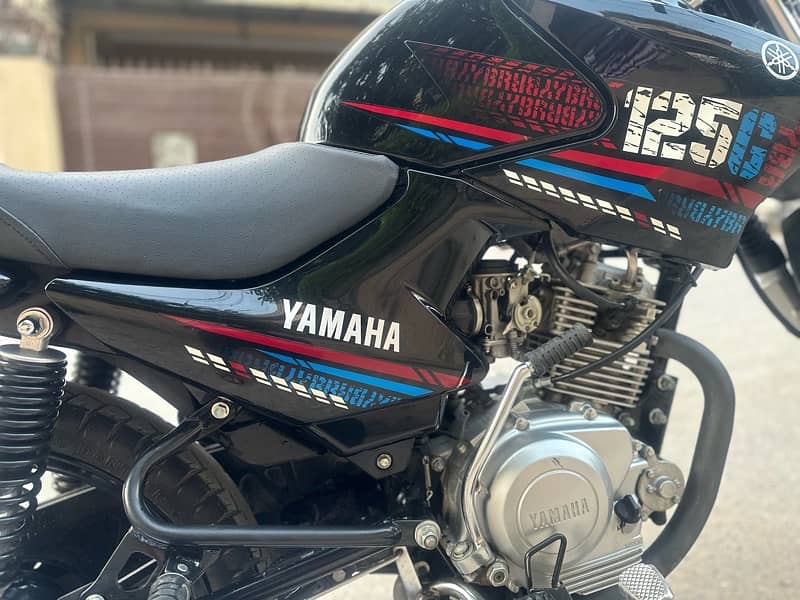 Yahama YBR 125G 2024 3