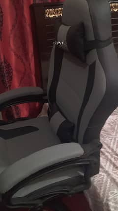 gaming chair for sale (NEW)