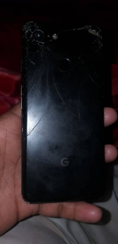 Google pixel 3 . . 4 / 64. . non pta . back glass crack 5