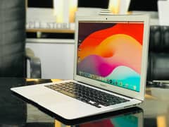 Apple macbook  Air 2017 Core i5