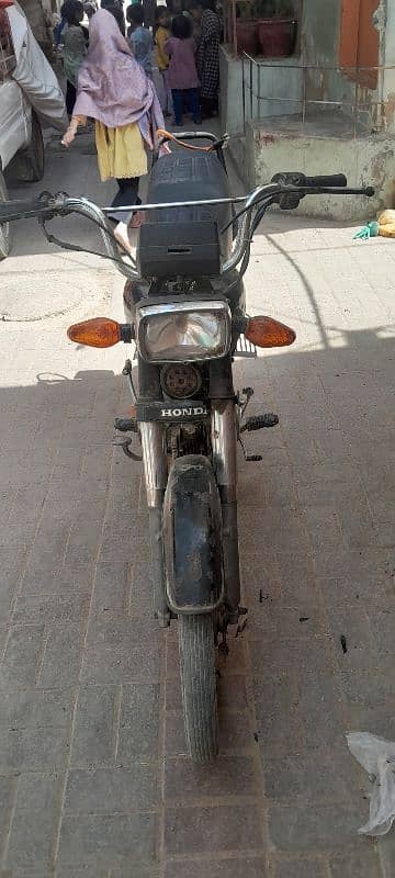 Honda CD 70 2004 Model Karachi Registered. . . 6