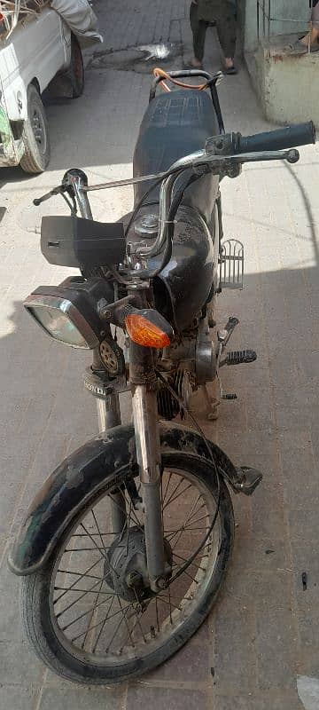 Honda CD 70 2004 Model Karachi Registered. . . 7