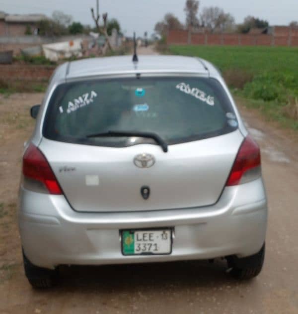 Toyota Vitz 2010/2013 1