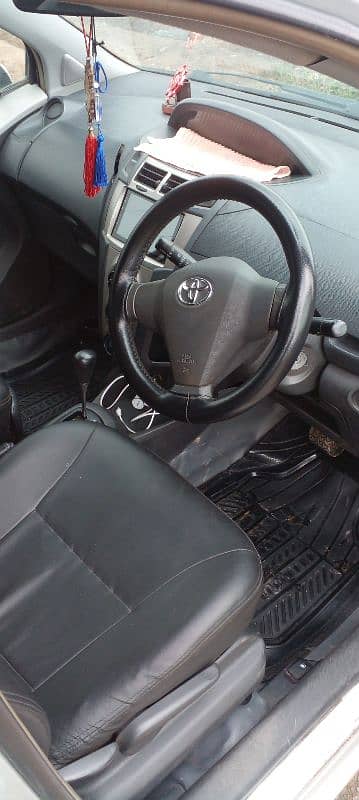 Toyota Vitz 2010/2013 8