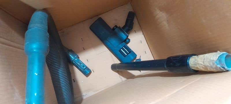 vacuum cleaner 1800 wt 1