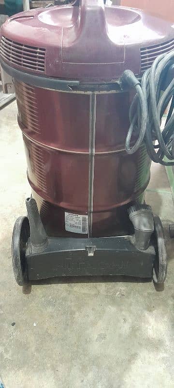 vacuum cleaner 1800 wt 4