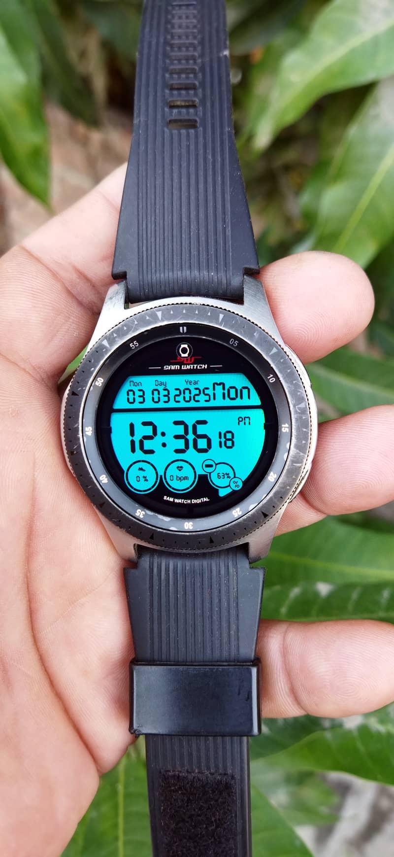 Samsung Galaxy Watch with wireless charger 6