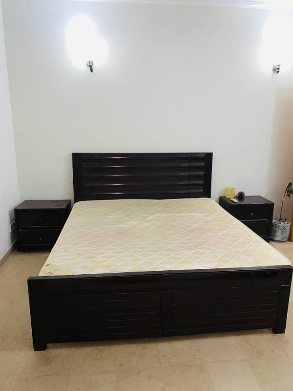 F-11 Markaz 1 Bedroom Tv Lounge Kitchen Fully Furnished Apartment Available For Rent 2