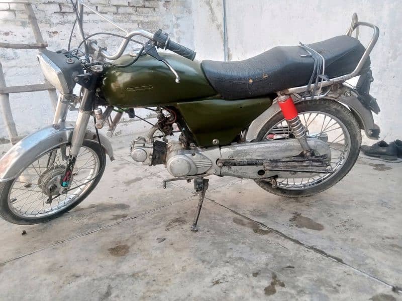 Good condition Hero RF70 model 2006 Islamabad registration 1