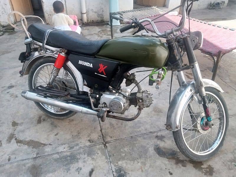 Good condition Hero RF70 model 2006 Islamabad registration 5