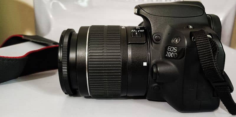 DSLR Camera Canon EOS-200D 4
