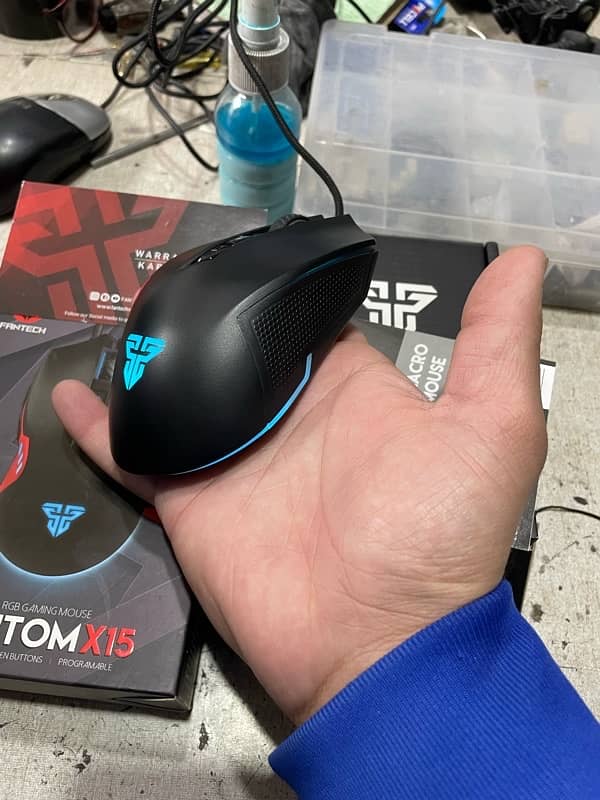 RBG Gaming Mouse FANTECH 4