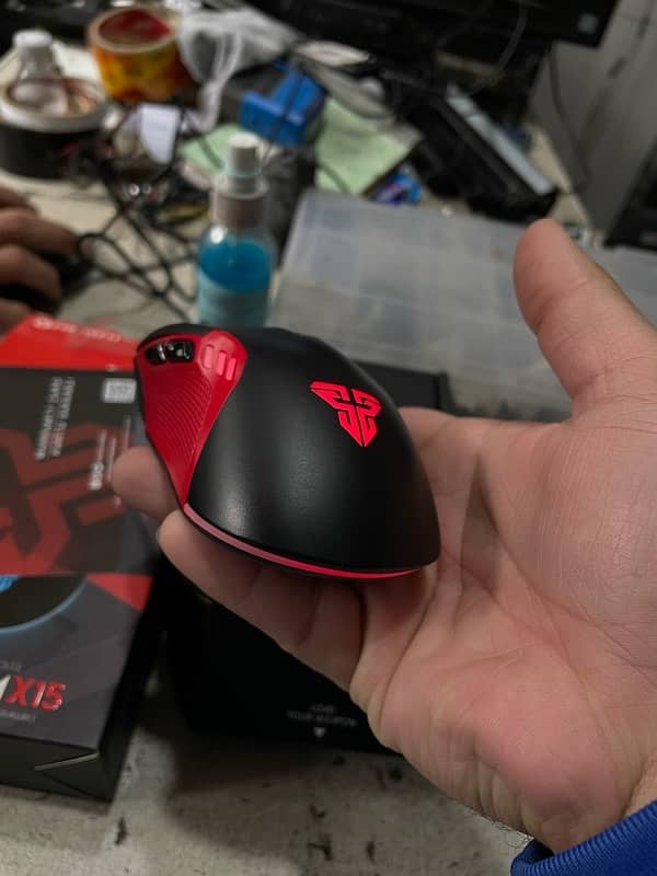 RBG Gaming Mouse FANTECH 9