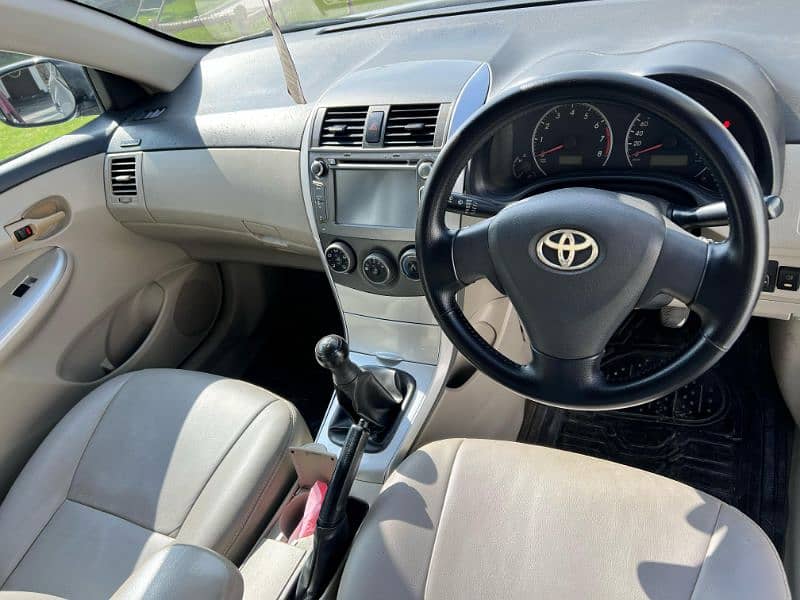 Toyota Corolla GLI 2012 10