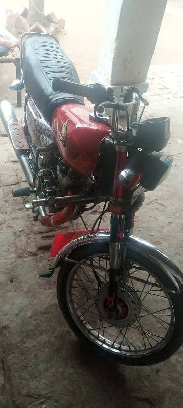 urgent sale honda 125 lush condetion 1