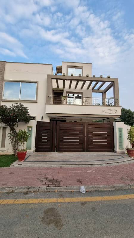 Luxurious 12 Marla Corner House on Main Boulevard, Bahria Town Lahore 0