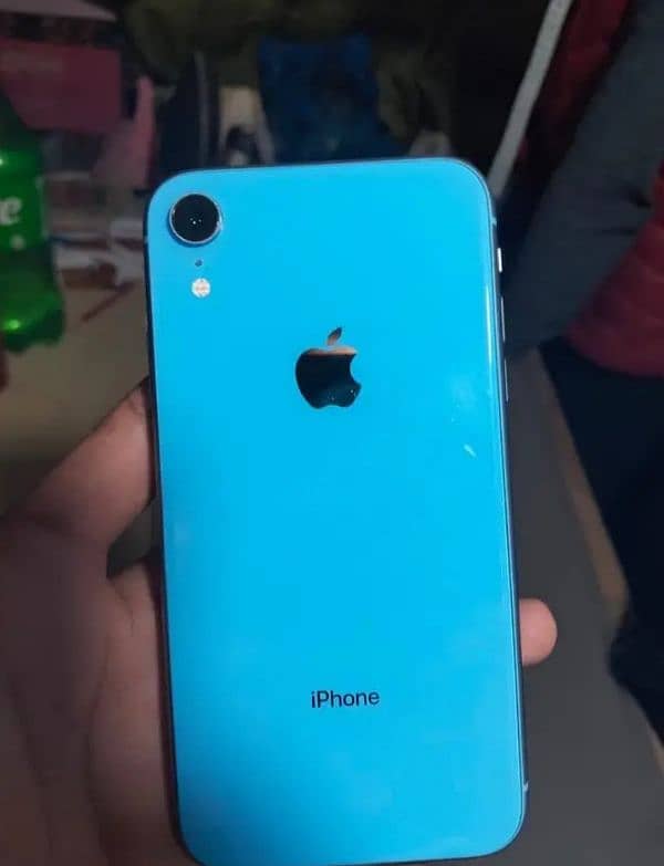 iPhone xr 64gb factory unlock water peck 0