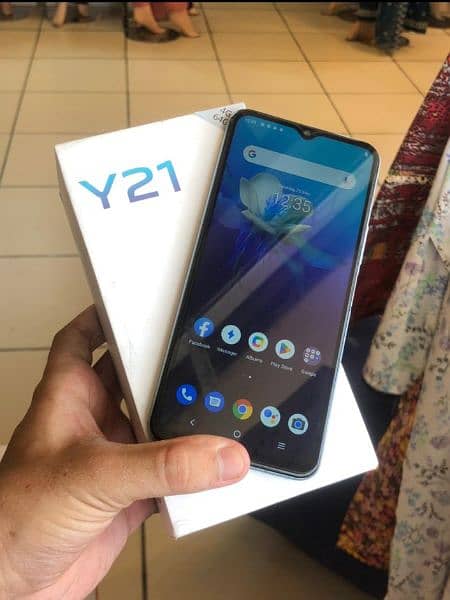 Vivo y21 with box 0