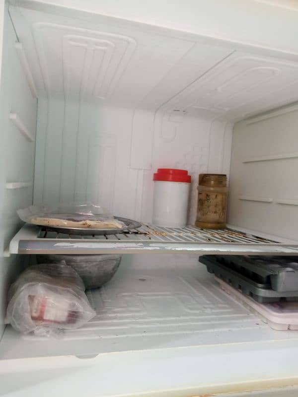 Refrigerator in excellent condition. 5