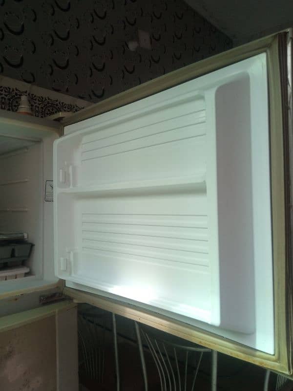 Refrigerator in excellent condition. 6