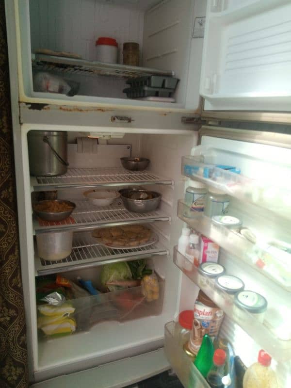 Refrigerator in excellent condition. 7