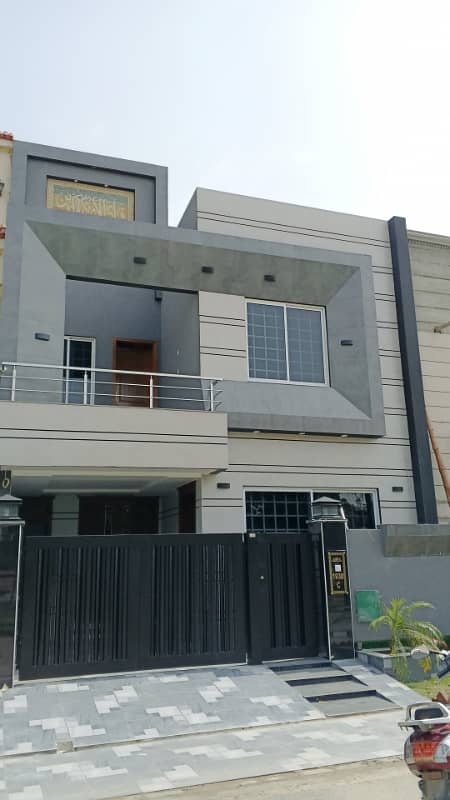 Bahria orchard Lahore rent option available 5 marala full house 0