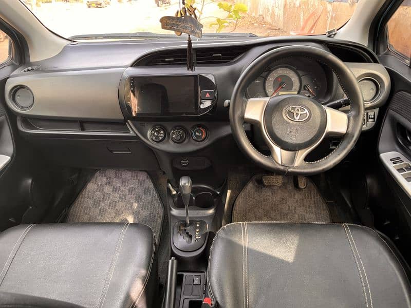 Toyota Vitz Spider 2014/16 11