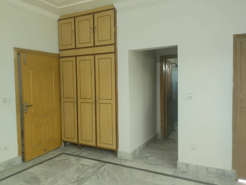 10 MARLA FULL HOUSE NEAR FATIMA MASJID BAHRIA TOWN PHASE 7 AVAILABLE FOR RENT 2