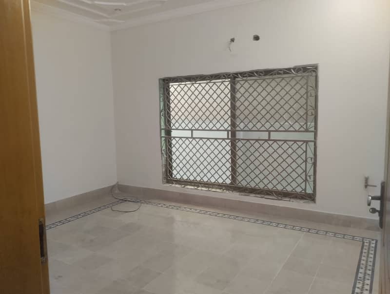 10 MARLA FULL HOUSE NEAR FATIMA MASJID BAHRIA TOWN PHASE 7 AVAILABLE FOR RENT 5