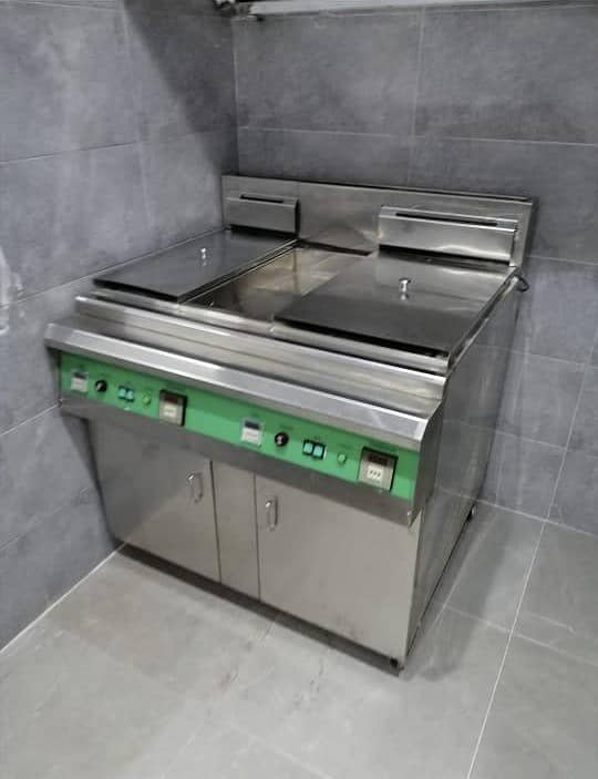 16 Liter Deep Fryer / Fryer / Pizza Oven / Shawarma Counter 4